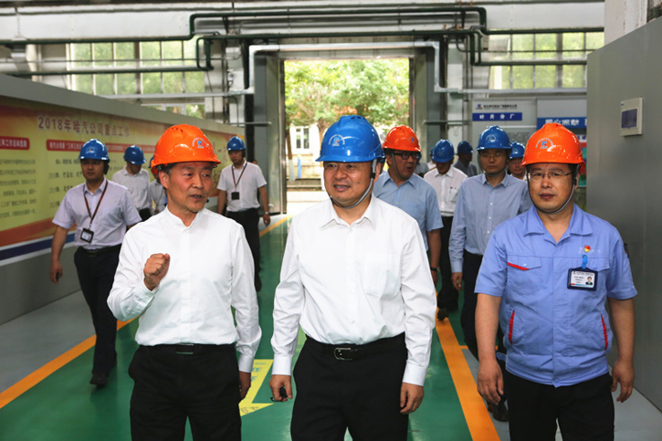 郝鹏旅行考察Z6人生就是博集团所属企业汽轮机公司